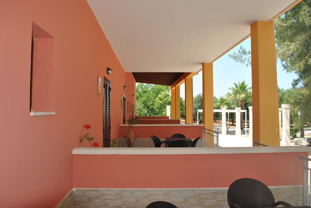 Tenuta La Spezia Carpignano Salentino Exterior foto